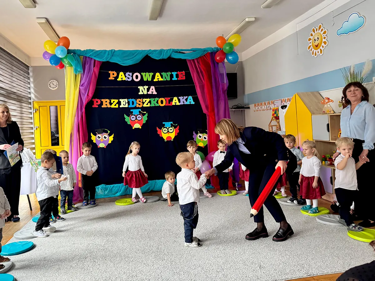 Dzieci i osoba dorosła