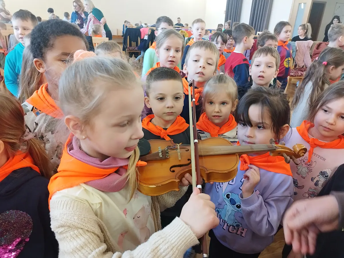 Dziecko z instrumentem